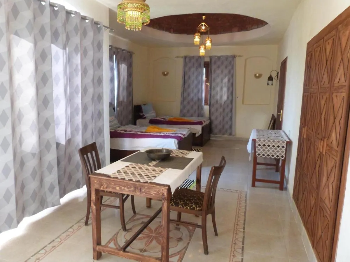 Nile Compound Otel Luksor Konukevi