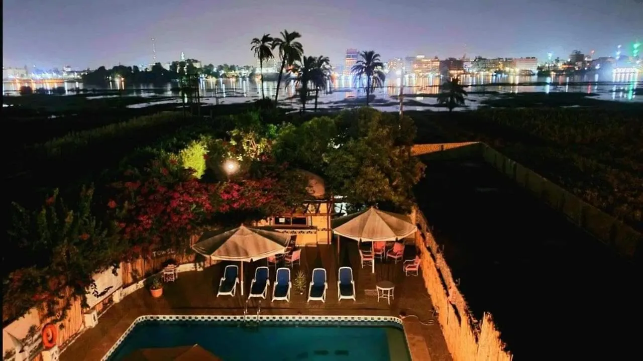 מלון לוקסור Nile Compound מצרים