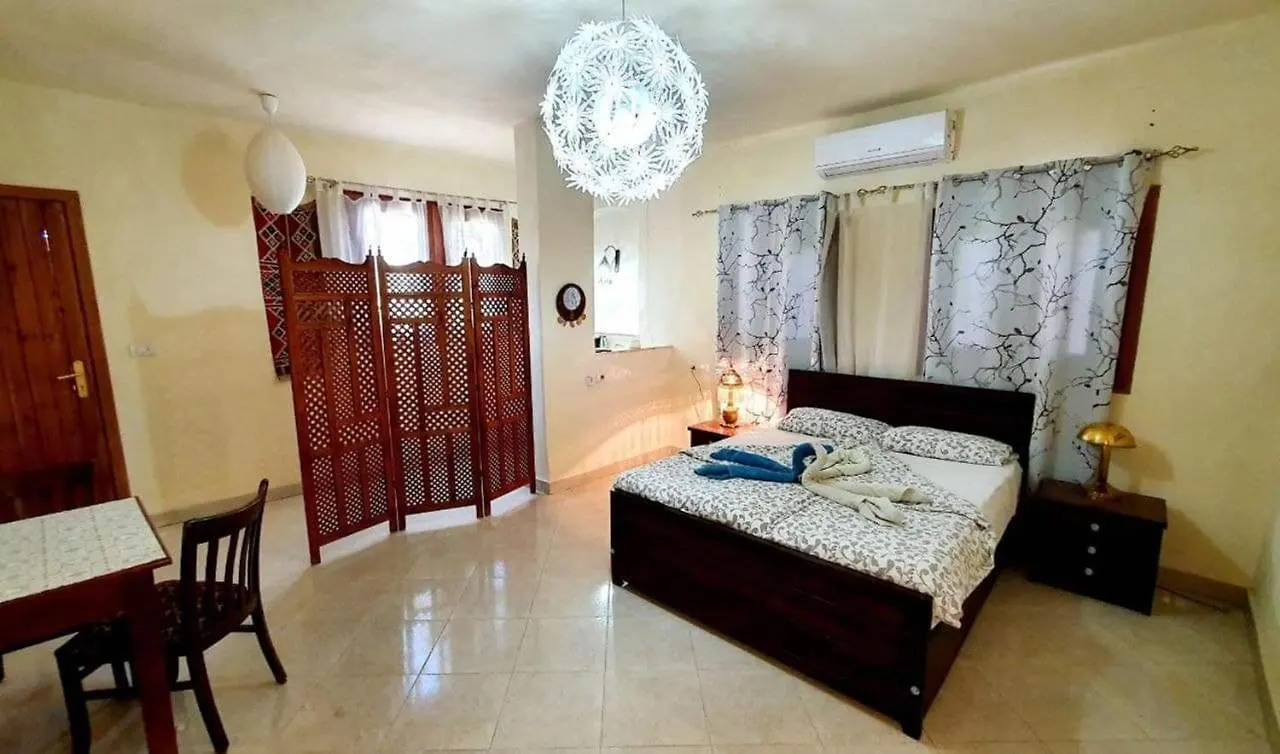 מלון לוקסור Nile Compound