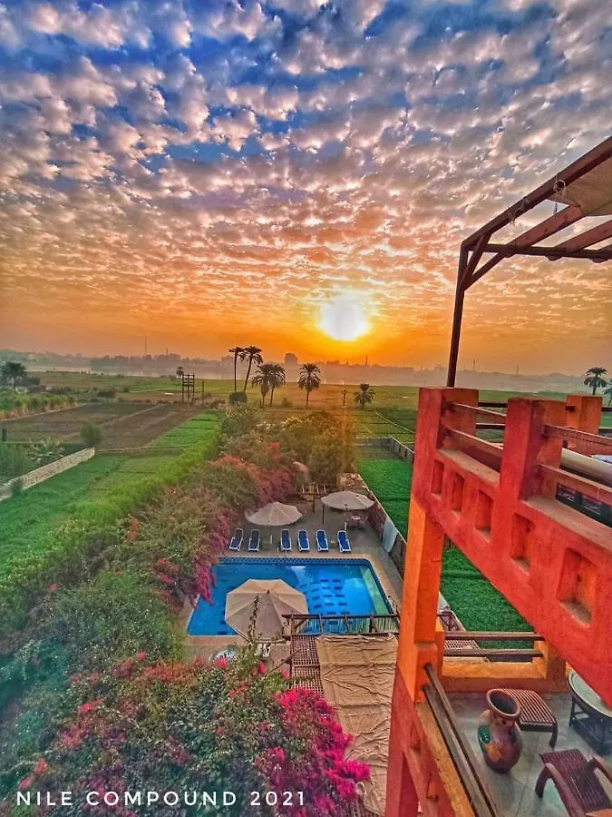 מלון לוקסור Nile Compound