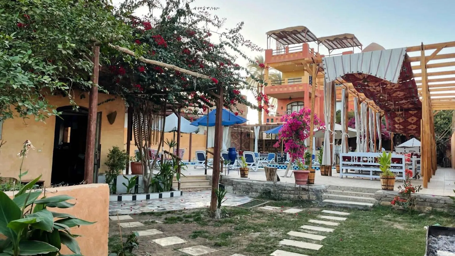 מלון לוקסור Nile Compound
